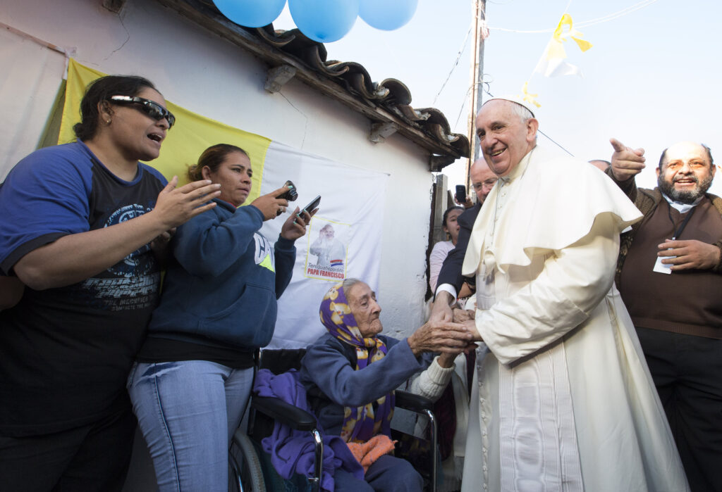 Pope Francis ‘option for the poor’ means living and thinking with the people